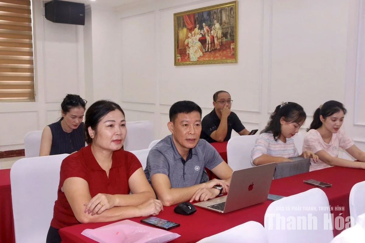 Bồi dưỡng kỹ năng livestream, tường thuật trực tiếp và tương tác công chúng trên báo chí đa nền tảng