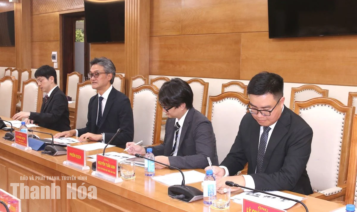 Phó Chủ tịch UBND tỉnh Cao Văn Cường làm việc với Công ty TNHH UNIQLO Việt Nam