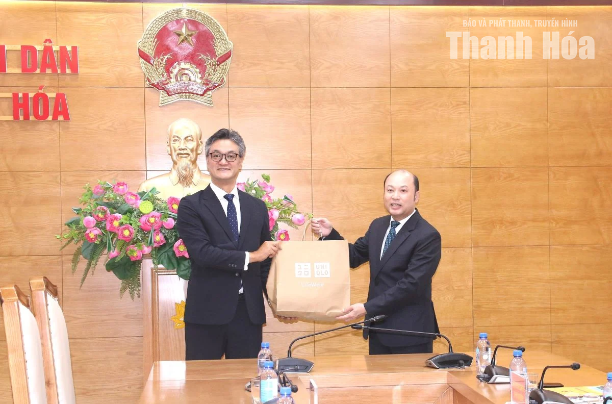 Phó Chủ tịch UBND tỉnh Cao Văn Cường làm việc với Công ty TNHH UNIQLO Việt Nam