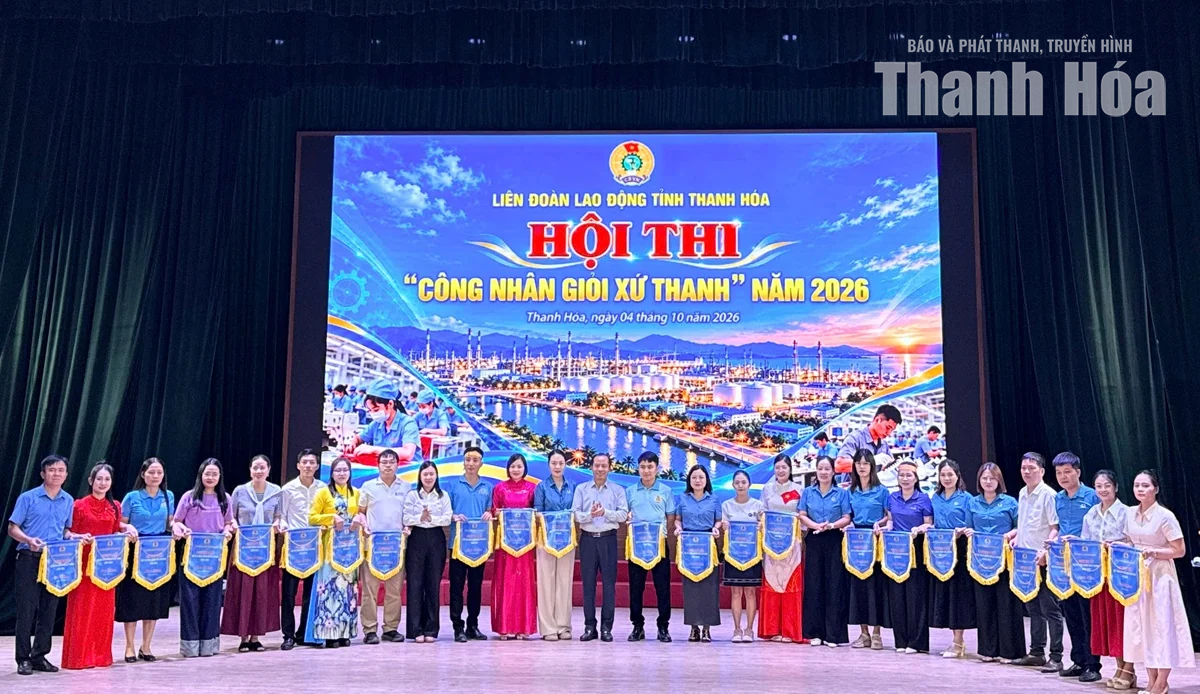 Phó Bí thư Thường trực Tỉnh ủy Nguyễn Hồng Phong dự và trao giải Hội thi Công nhân giỏi Xứ Thanh năm 2026