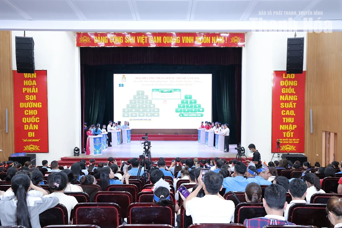 Phó Bí thư Thường trực Tỉnh ủy Nguyễn Hồng Phong dự và trao giải Hội thi Công nhân giỏi Xứ Thanh năm 2026