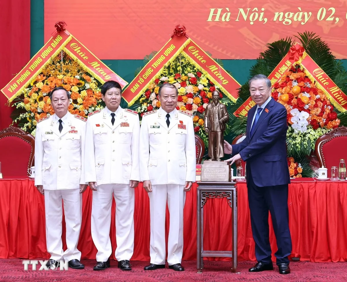 Tổng Bí thư, Chủ tịch nước Tô Lâm: Hội Cựu Công an nhân dân phải thực sự trở thành nòng cốt của phong trào bảo vệ an ninh Tổ quốc
