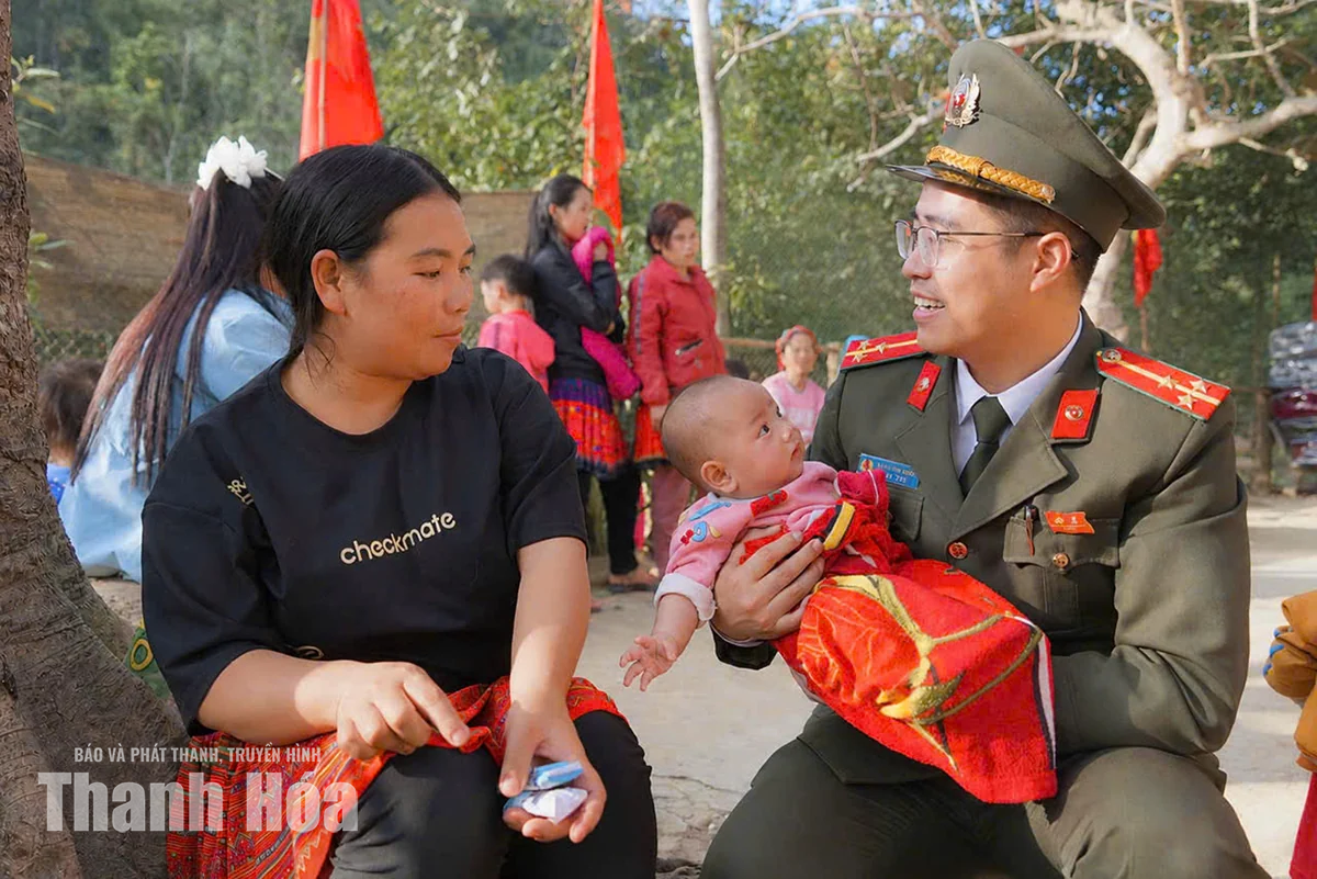 Phía sau “cổng trời” Mường Lát
