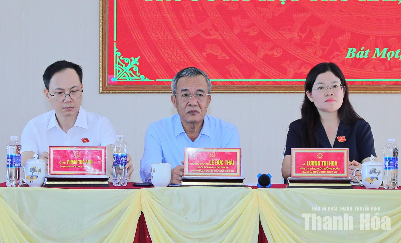 Bí thư Tỉnh ủy, Trưởng Đoàn ĐBQH tỉnh Lê Đức Thái tiếp xúc cử tri xã Bát Mọt và Yên Nhân