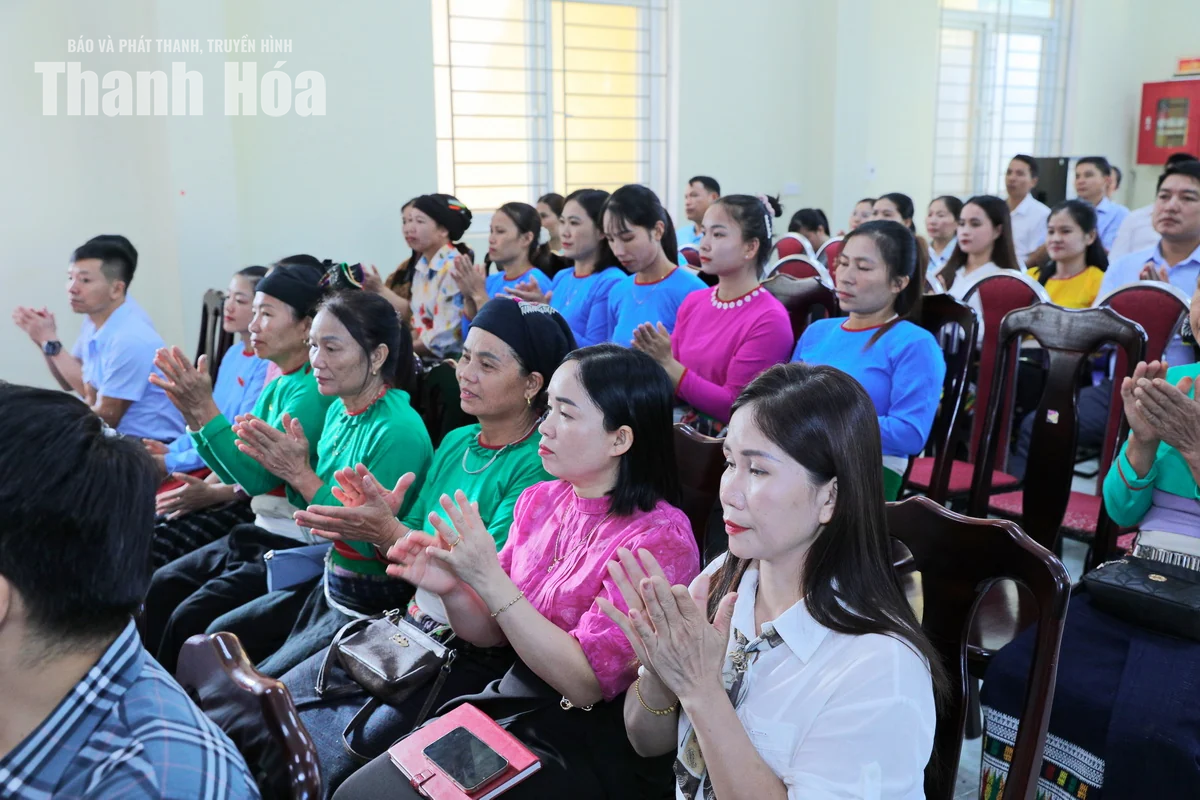 Bí thư Tỉnh ủy, Trưởng Đoàn ĐBQH tỉnh Lê Đức Thái tiếp xúc cử tri xã Bát Mọt và Yên Nhân
