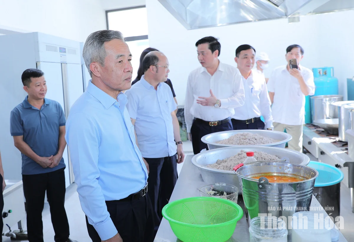 Bí thư Tỉnh ủy Lê Đức Thái kiểm tra cơ sở vật chất trường học, công tác bảo vệ an ninh biên giới tại Bát Mọt