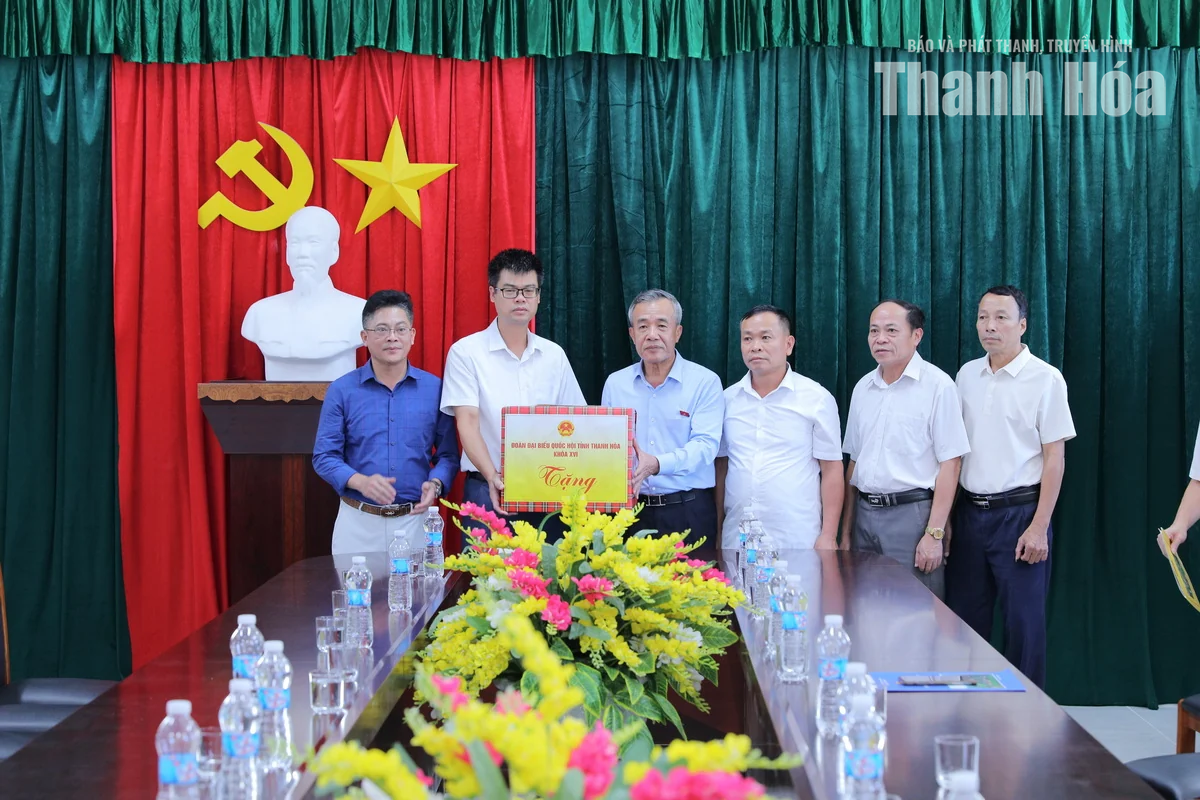 Bí thư Tỉnh ủy Lê Đức Thái kiểm tra cơ sở vật chất trường học, công tác bảo vệ an ninh biên giới tại Bát Mọt