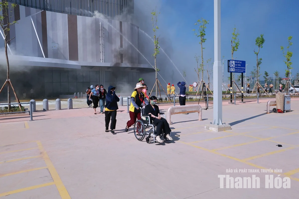 Tổng duyệt diễn tập phương án chữa cháy và cứu nạn, cứu hộ tại AEON MALL Thanh Hóa
