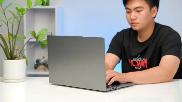 Acer Aspire Lite 16: Màn hình lớn gói gọn trong thiết kế thanh thoát