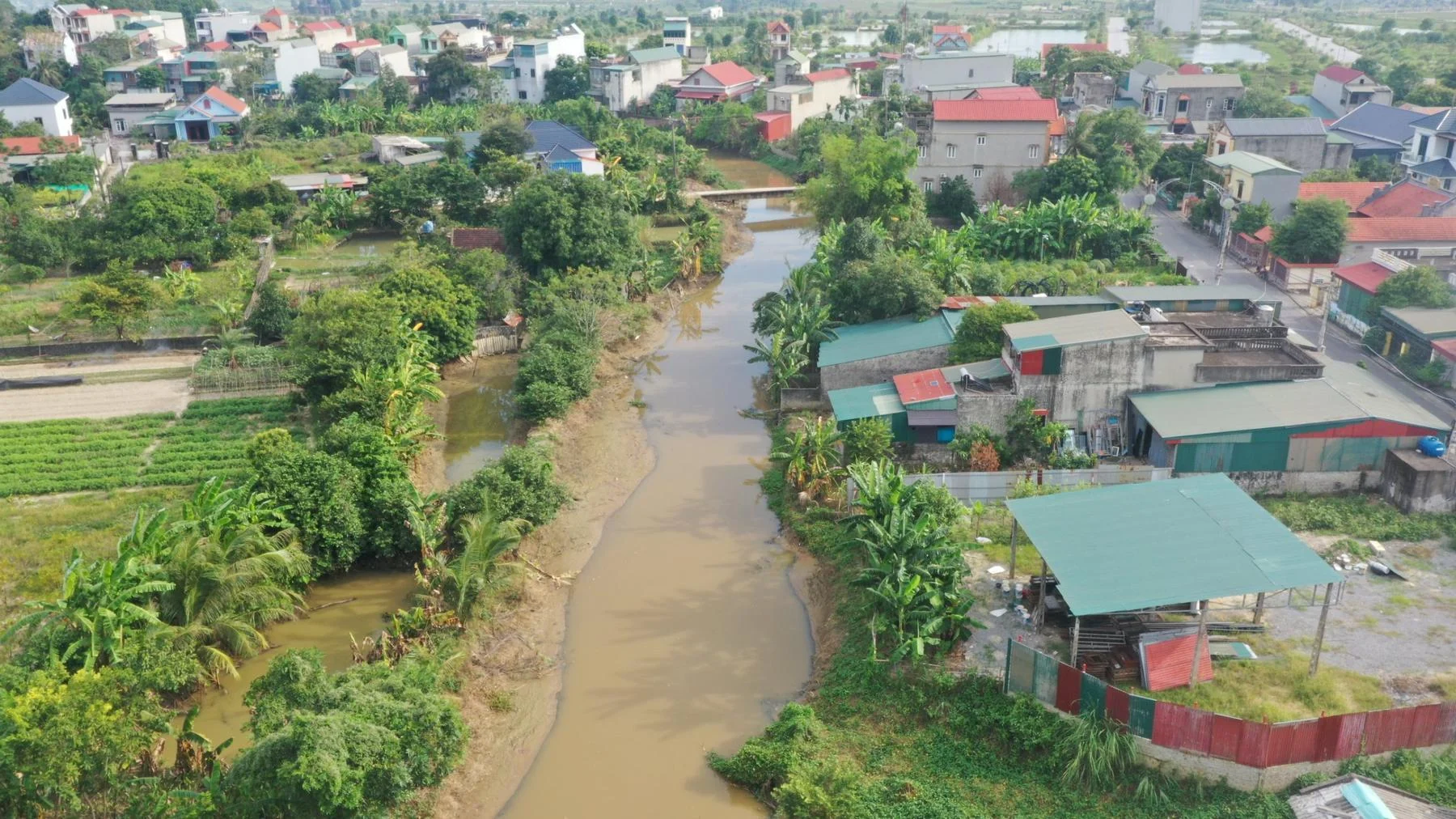 Kênh Nhà Lê - Dòng chảy nghìn năm tuổi đang bị... lãng quên