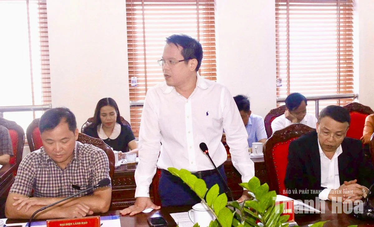 ĐBQH tiếp xúc cử tri chuyên đề góp ý vào dự thảo các dự án luật thuộc lĩnh vực văn hóa, xã hội