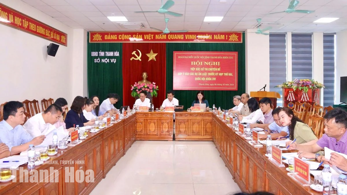 ĐBQH tiếp xúc cử tri góp ý các dự án luật thuộc lĩnh vực nội vụ