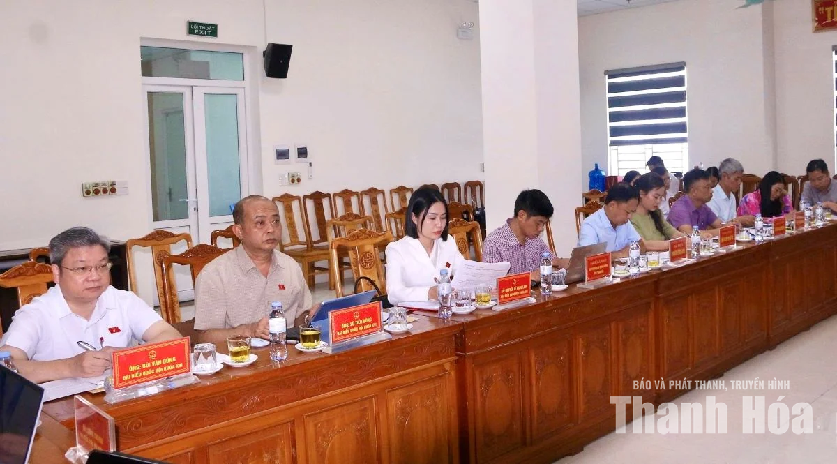 ĐBQH tiếp xúc cử tri góp ý các dự án luật thuộc lĩnh vực nội vụ