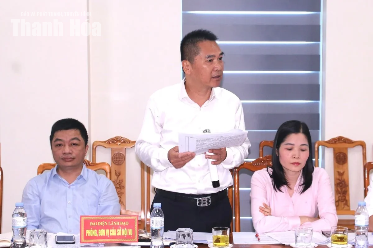 ĐBQH tiếp xúc cử tri góp ý các dự án luật thuộc lĩnh vực nội vụ