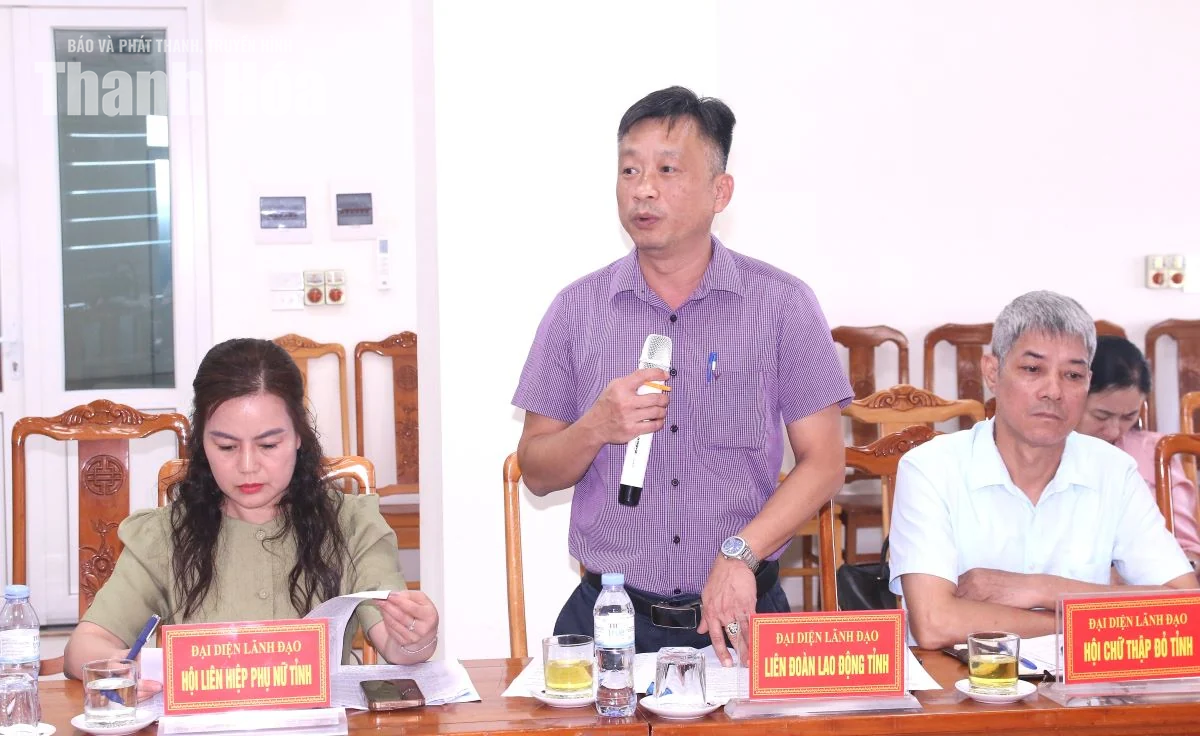 ĐBQH tiếp xúc cử tri góp ý các dự án luật thuộc lĩnh vực nội vụ