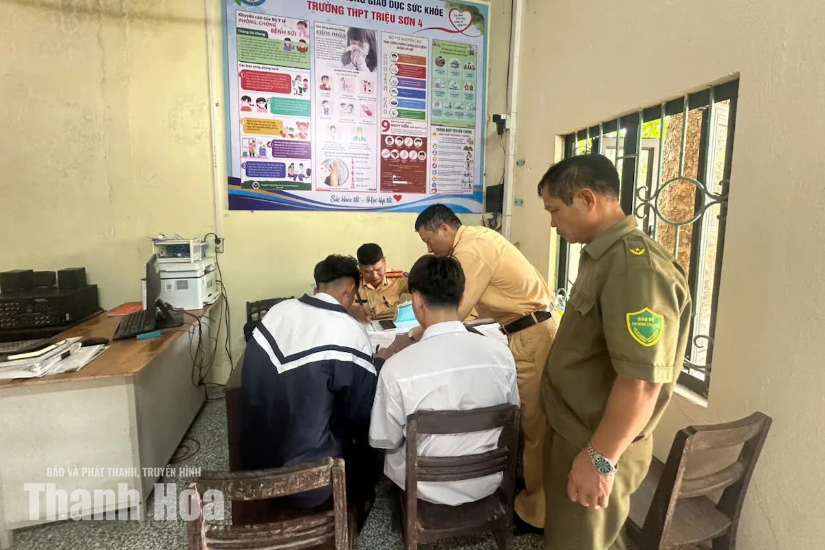 Phát hiện, xử lý 8 trường hợp học sinh vi phạm về trật tự, an toàn giao thông