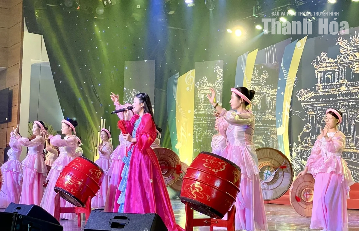 Chọn 12 tiết mục vào đêm chung kết&nbsp;Liên hoan nghệ thuật “Khát vọng doanh nhân” lần thứ V