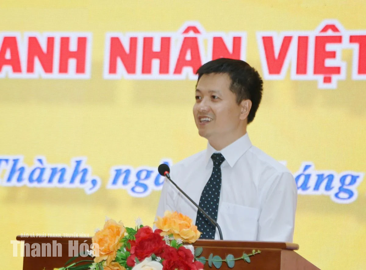 Gặp mặt, tôn vinh doanh nghiệp, doanh nhân tiêu biểu