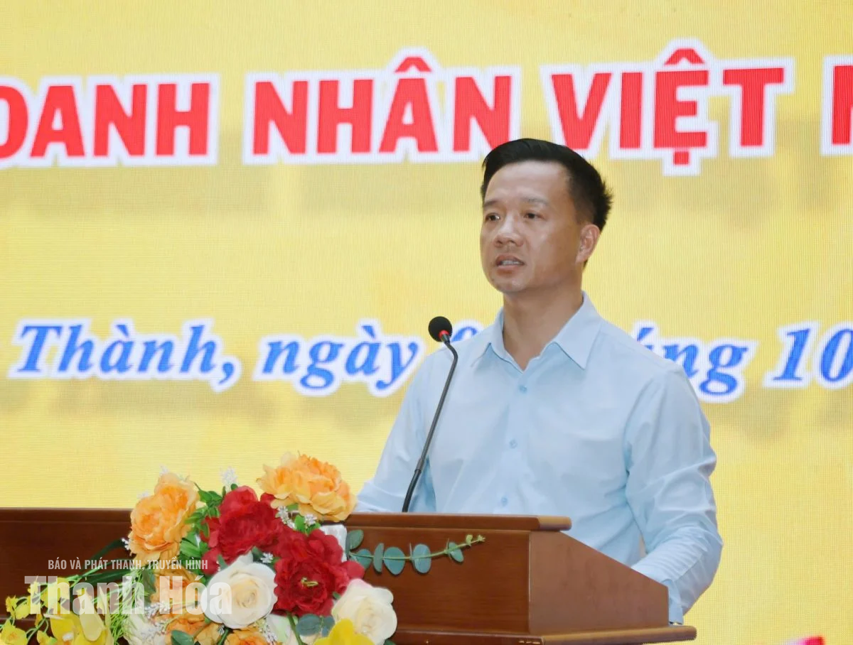 Gặp mặt, tôn vinh doanh nghiệp, doanh nhân tiêu biểu