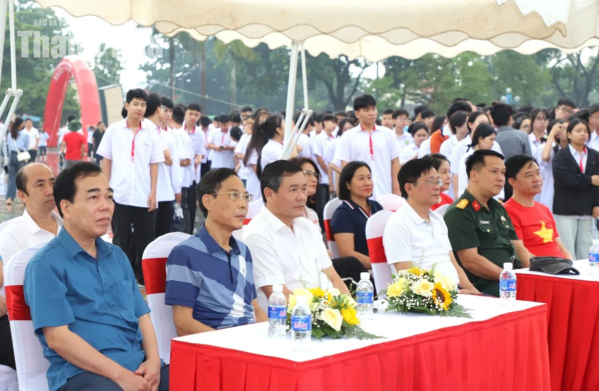 Phát động Phong trào “Mỗi người dân lựa chọn ít nhất một môn thể thao phù hợp để tập luyện thường xuyên”
