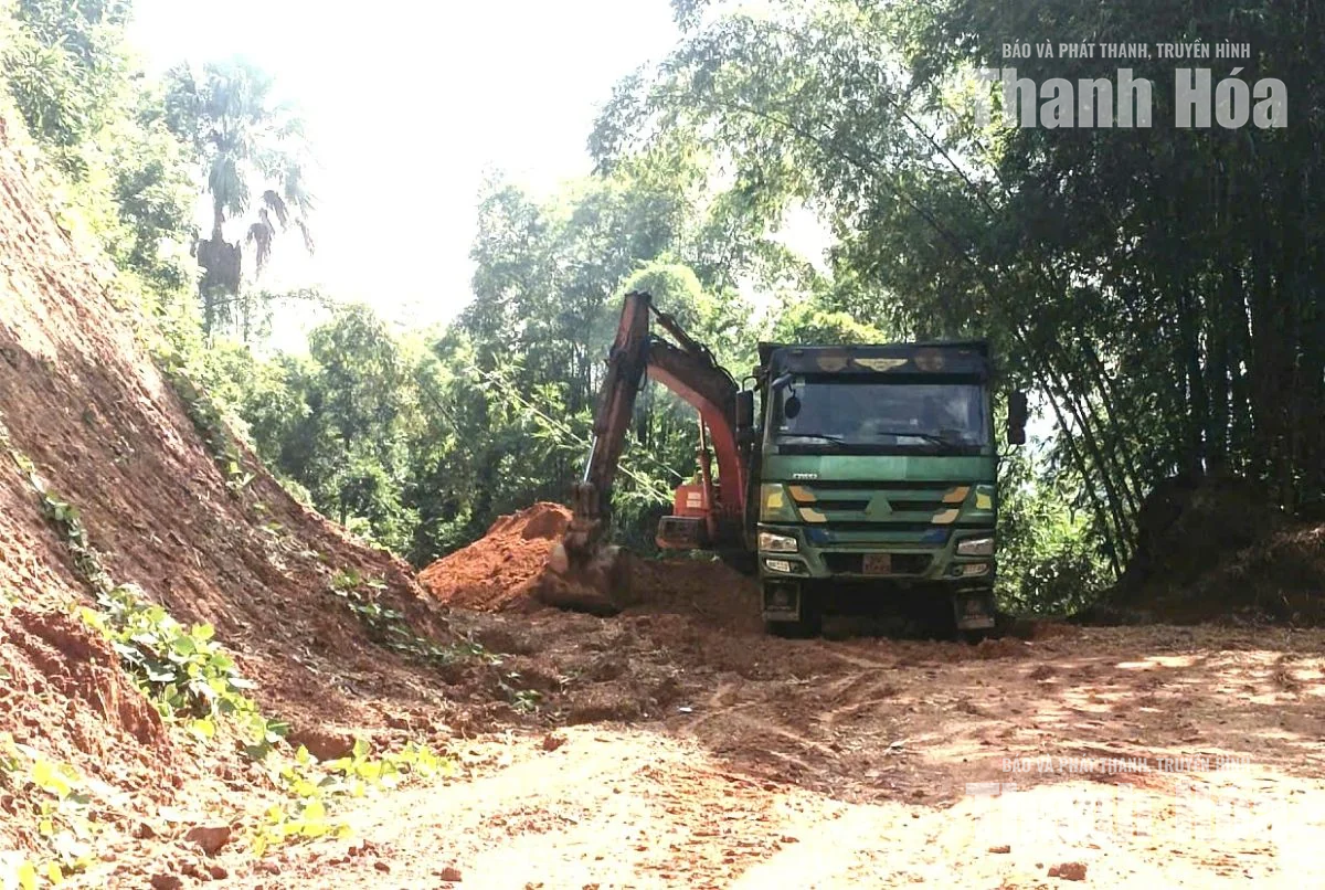 Nước rút thi công cầu cứng bắc qua sông Luồng