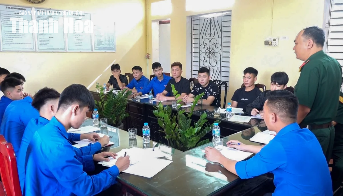 20 thanh niên xã Kim Tân viết đơn tình nguyện nhập ngũ