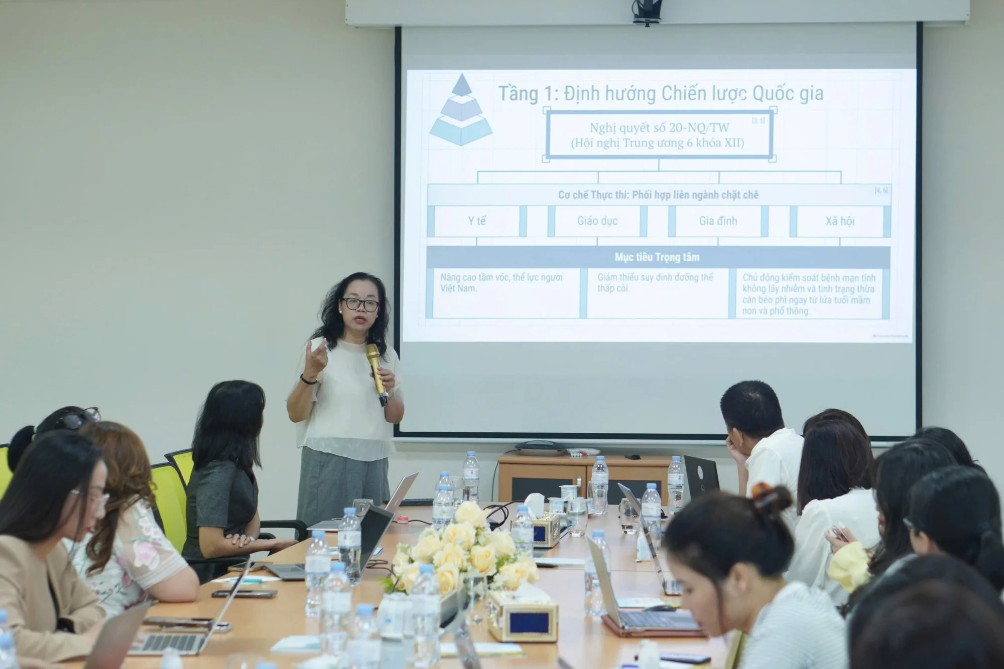 Cần chuẩn hóa bữa ăn học đường vì sức khỏe học sinh