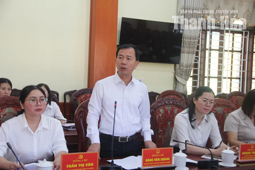 Đại biểu Quốc hội khảo sát việc sắp xếp các cơ sở giáo dục công lập tại phường Tĩnh Gia