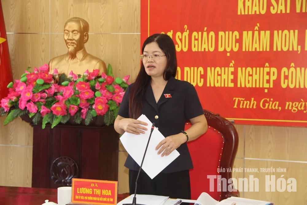 Đại biểu Quốc hội khảo sát việc sắp xếp các cơ sở giáo dục công lập tại phường Tĩnh Gia