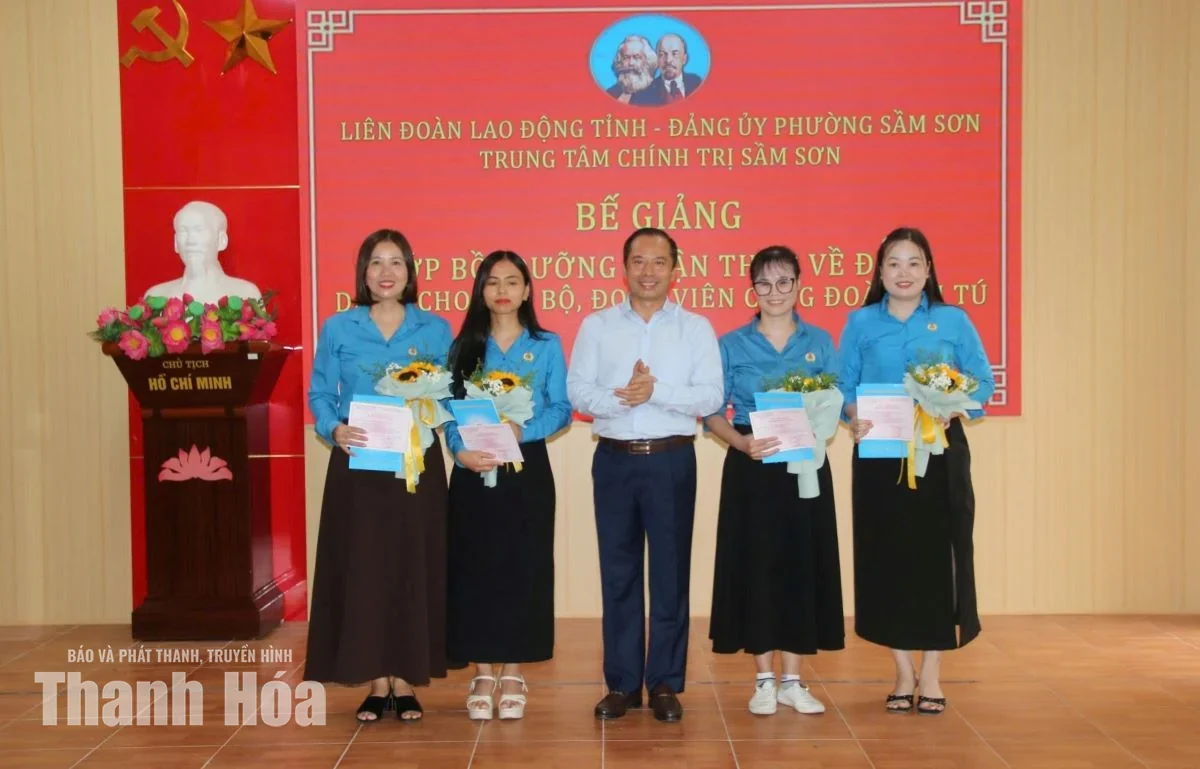 Công đoàn Thanh Hóa tiên phong phát huy vai trò nòng cốt tạo nguồn cho Đảng trong doanh nghiệp