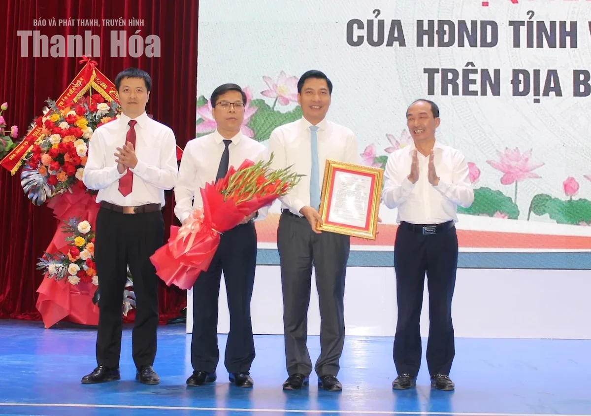 Phường Hạc Thành công bố nghị quyết đặt tên đường, phố