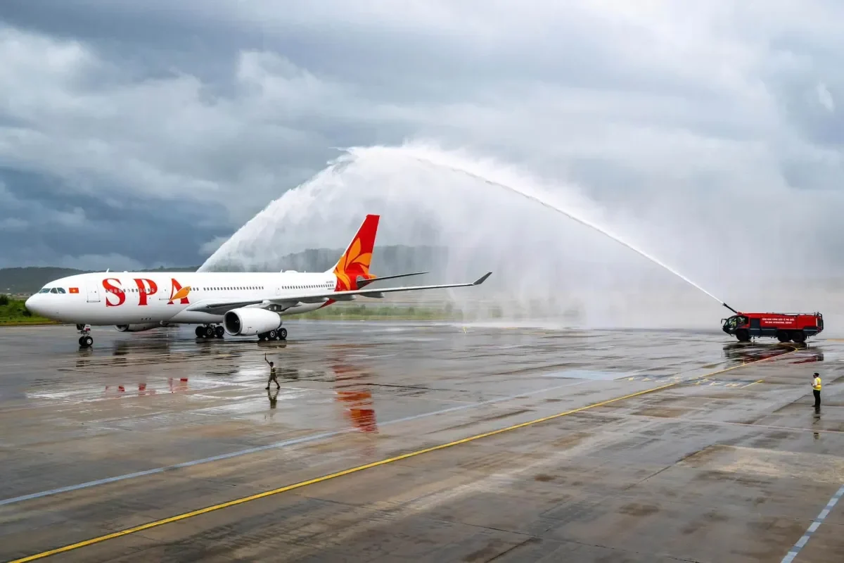 Vé máy bay Tết 2027: Đội tàu bay tăng, giá chưa hạ nhiệt