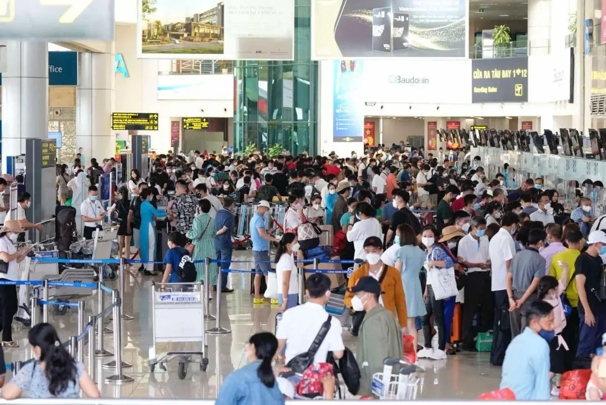 Vé máy bay Tết 2027: Đội tàu bay tăng, giá chưa hạ nhiệt