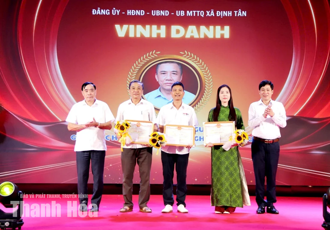 Xã Định Tân tôn vinh doanh nghiệp, doanh nhân tiêu biểu