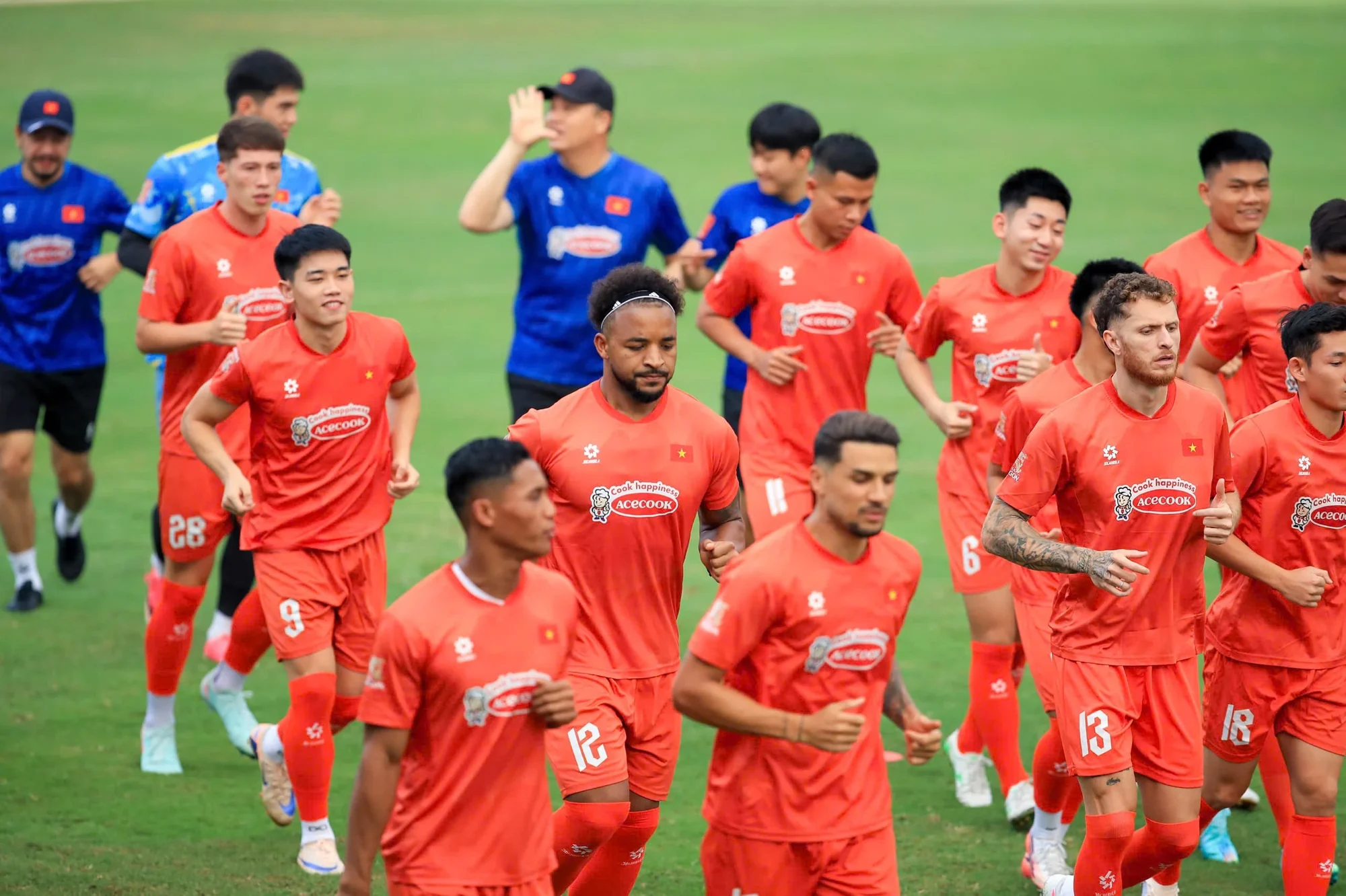 Đình Bắc bỏ ngỏ, Việt Anh sẵn sàng trận tranh hạng Ba FIFA ASEAN Cup; Haaland báo tin không vui cho Man City