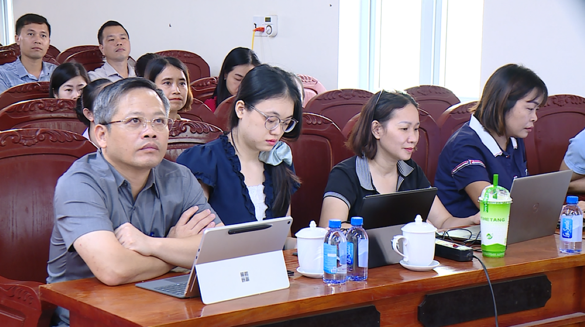 “Làm chủ trí tuệ nhân tạo - Nâng tầm hiệu suất” cho cán bộ, công chức phường Đông Tiến