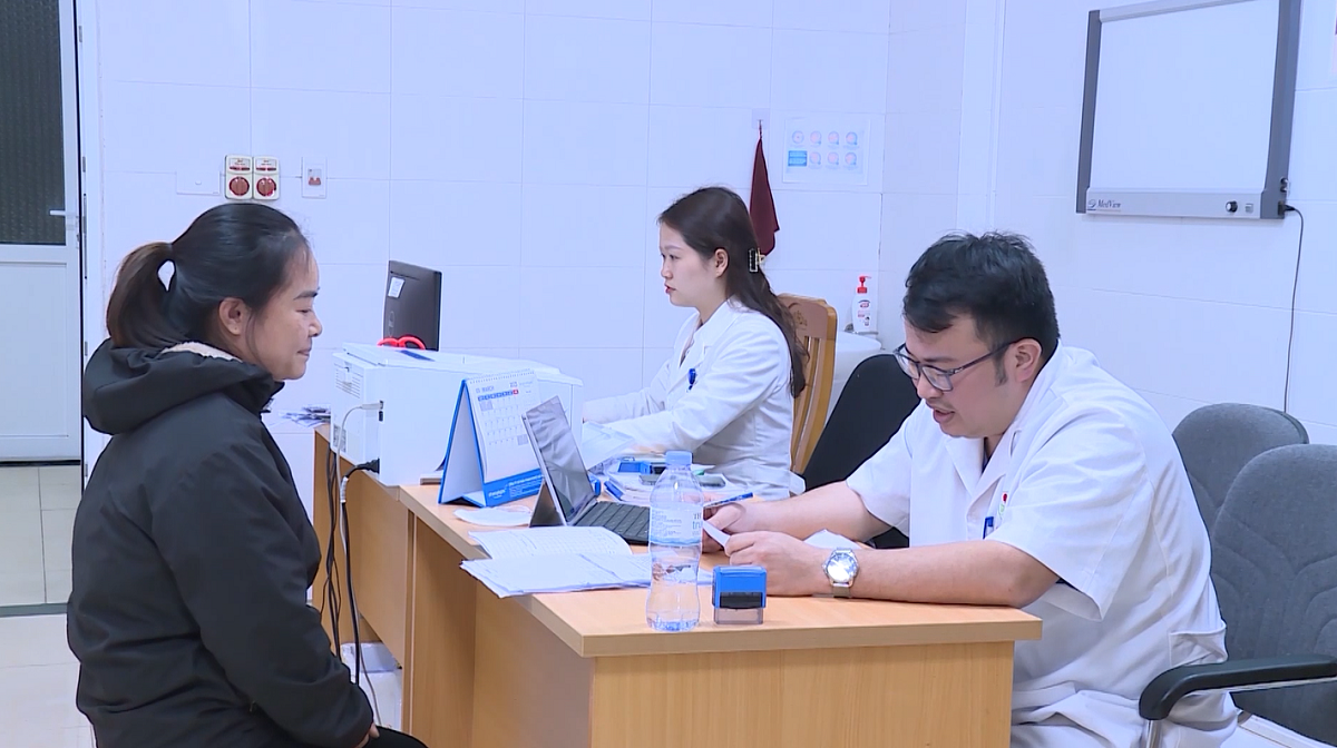 Tầm soát ung thư cổ tử cung: Đừng đợi có triệu chứng