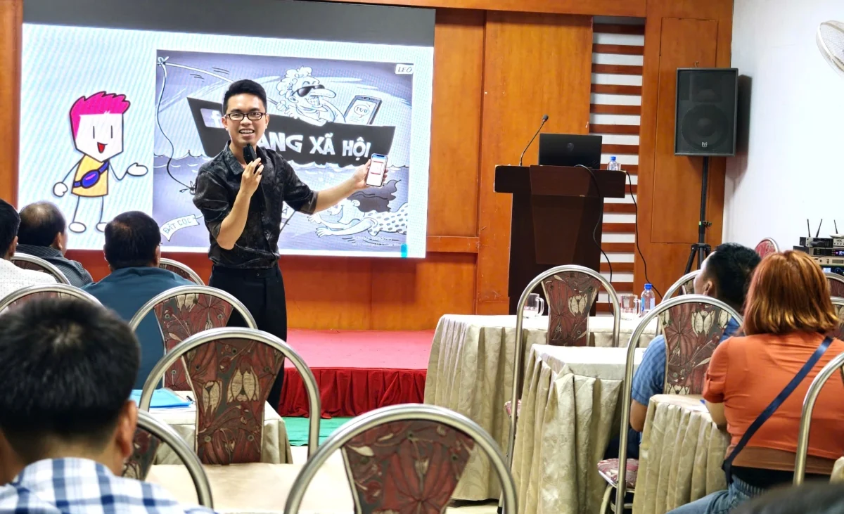 Hướng dẫn các HTX vùng đồng bào dân tộc thiểu số tham gia “chợ sản phẩm trực tuyến”