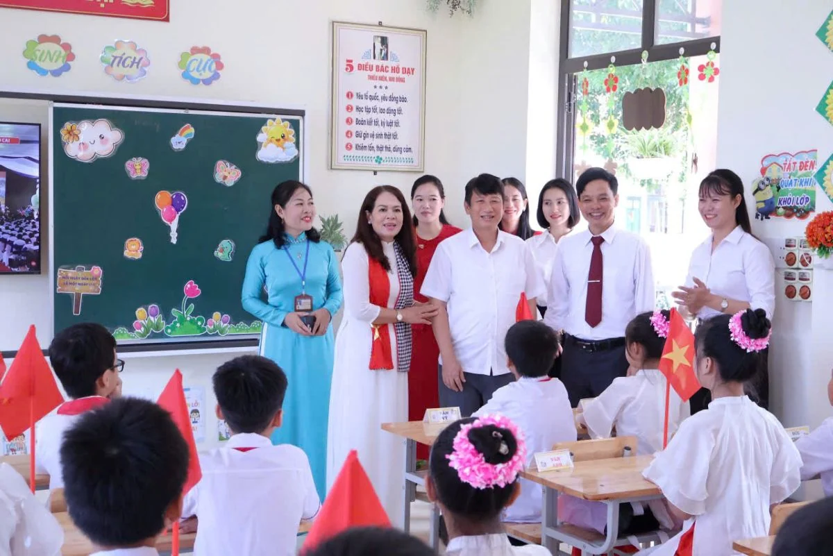 Người đảng viên gương mẫu, tận tâm với sự nghiệp trồng người