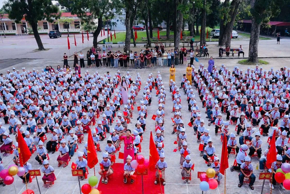 Từ bục giảng đến trách nhiệm xây dựng Đảng