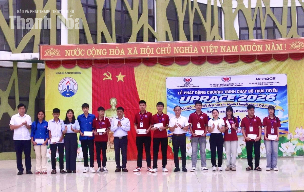 1.600 cán bộ, giáo viên, học sinh hưởng ứng Giải chạy UpRace 2026
