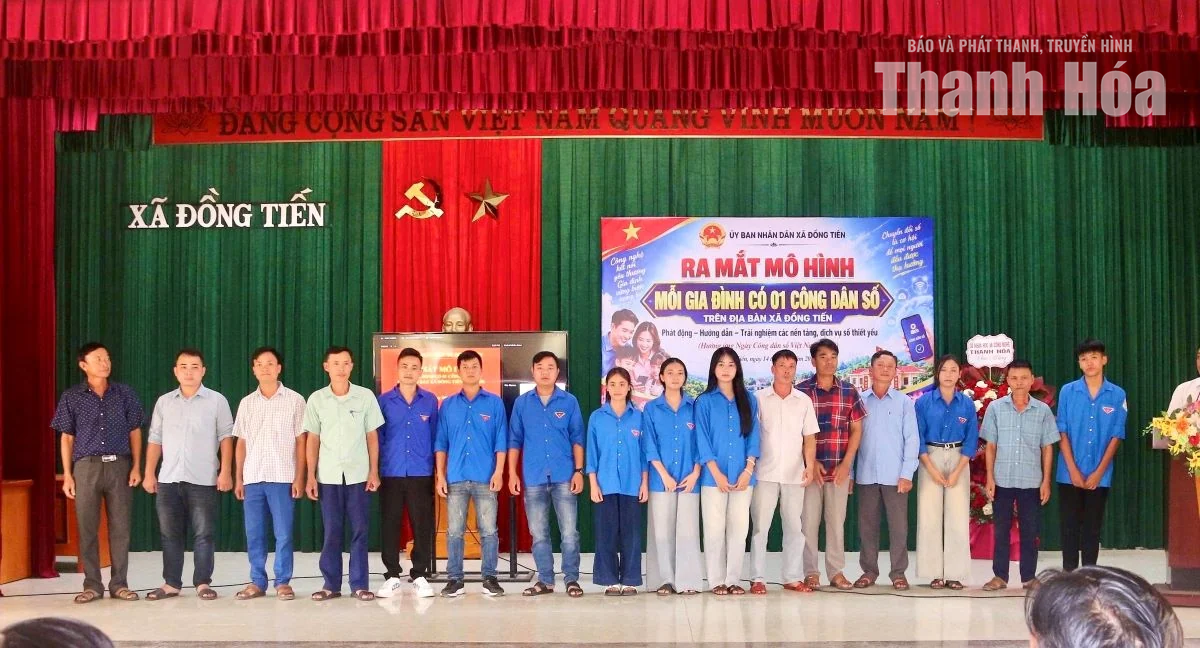 Ra mắt mô hình “Mỗi gia đình có 1 công dân số” tại xã Đồng Tiến