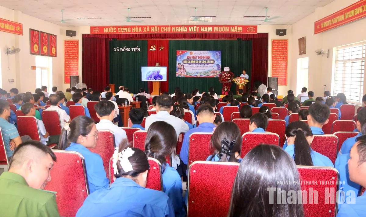 Ra mắt mô hình “Mỗi gia đình có 1 công dân số” tại xã Đồng Tiến