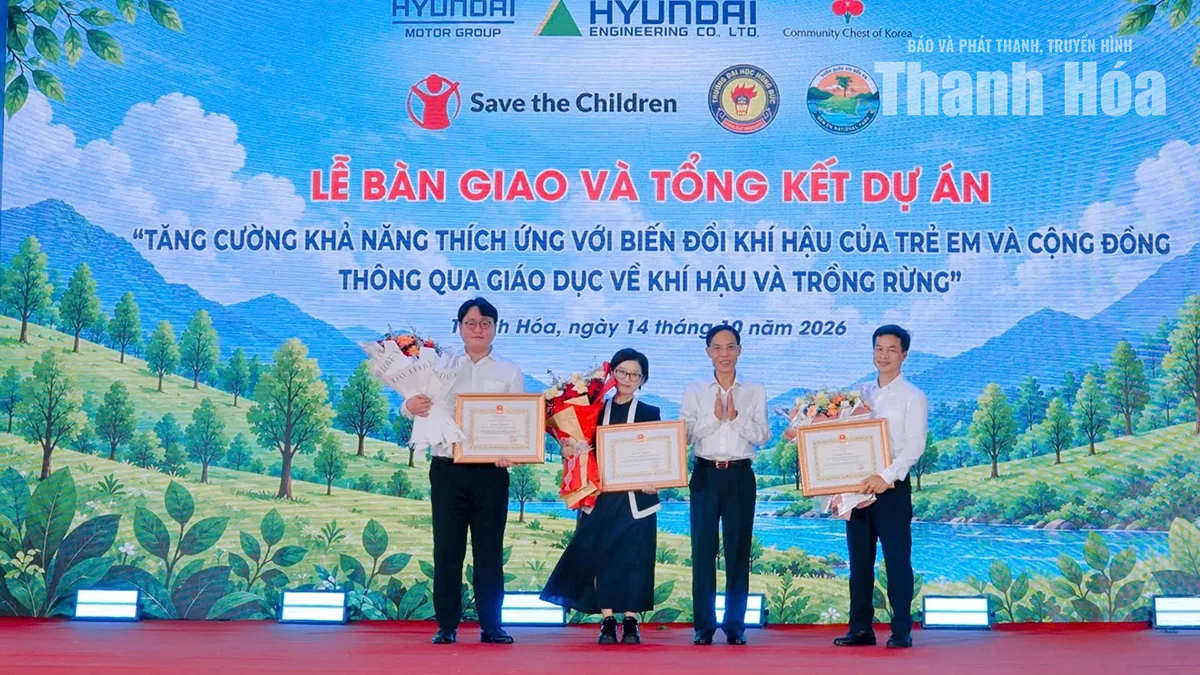 Nâng cao nhận thức và kỹ năng ứng phó với biến đổi khí hậu cho sinh viên, học sinh
