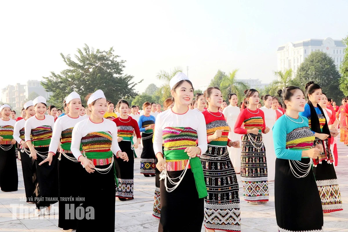 Sôi nổi hội thi dân vũ “Phụ nữ Thanh Hóa tự tin, khỏe, đẹp”
