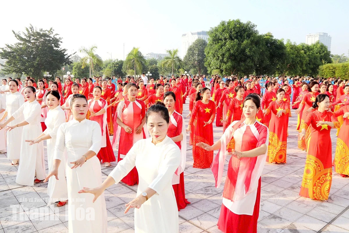 Sôi nổi hội thi dân vũ “Phụ nữ Thanh Hóa tự tin, khỏe, đẹp”