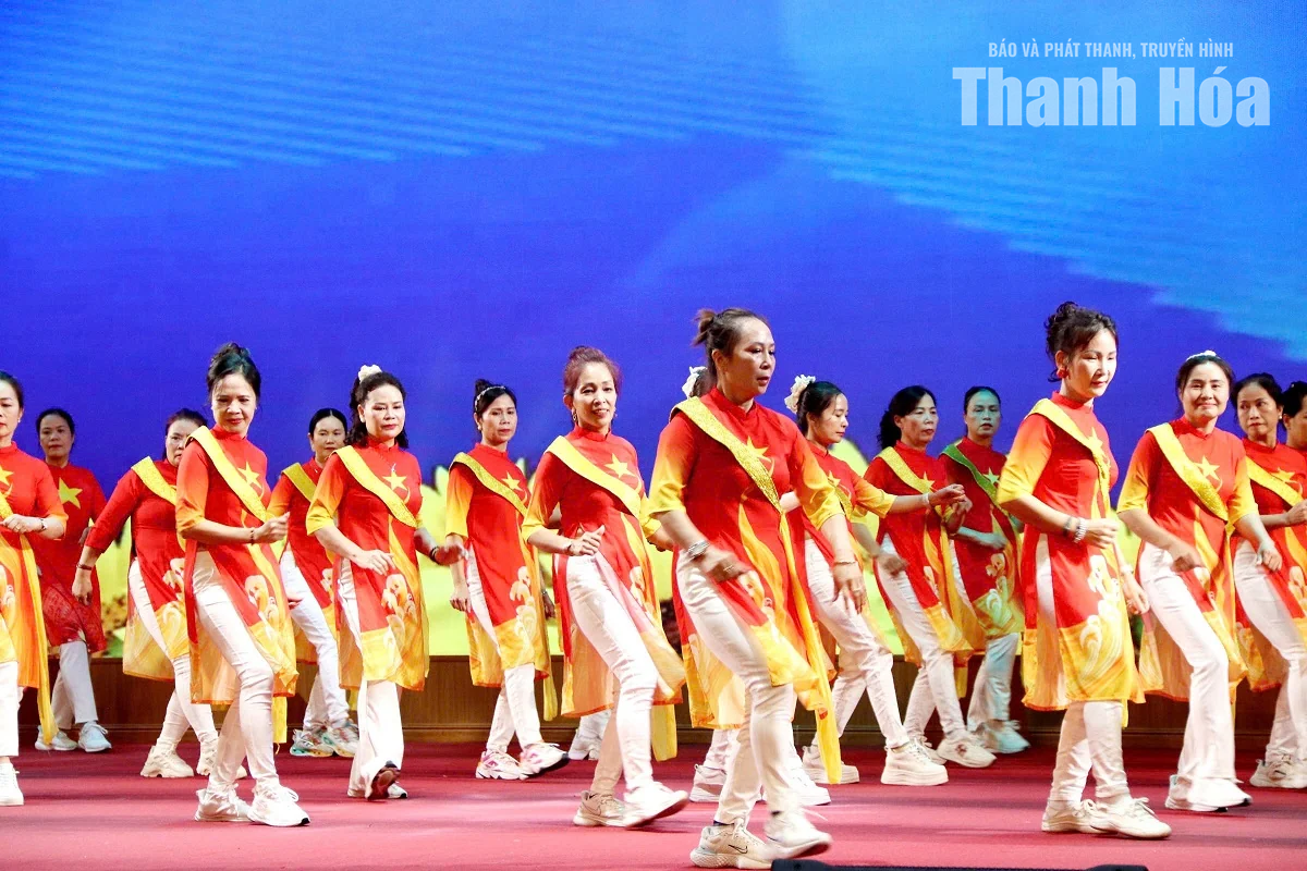 Sôi nổi hội thi dân vũ “Phụ nữ Thanh Hóa tự tin, khỏe, đẹp”