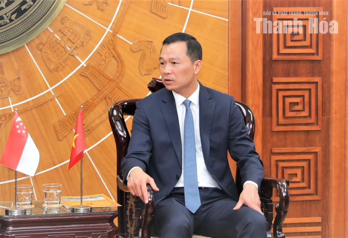 Chủ tịch UBND tỉnh Tô Anh Dũng tiếp xã giao Đại sứ Đặc mệnh toàn quyền Singapore tại Việt Nam
