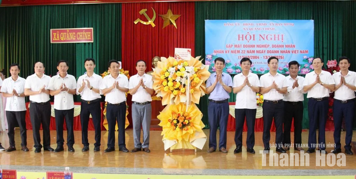 Các xã Thiệu Hóa, Quảng Chính gặp mặt, chúc mừng doanh nghiệp, doanh nhân