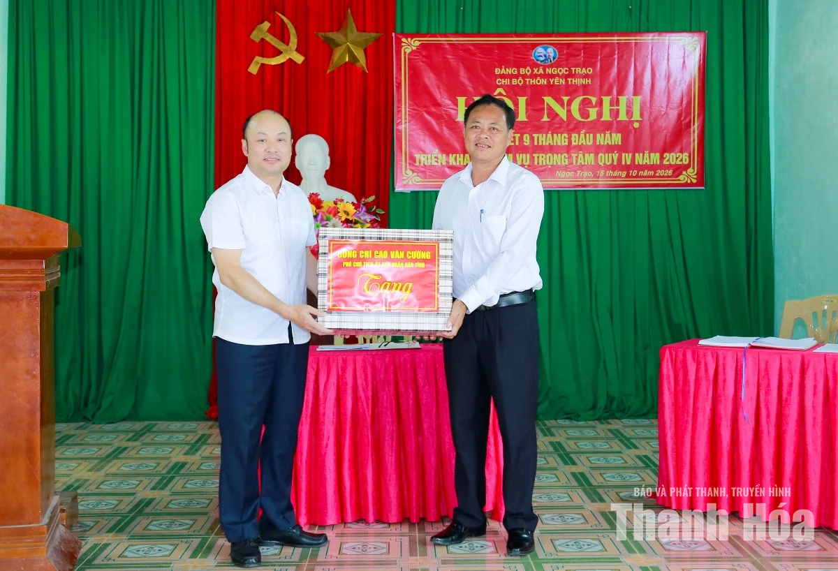 Phó Chủ tịch UBND tỉnh Cao Văn Cường dự sinh hoạt Chi bộ thôn Yên Thịnh